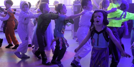 Bal Karnawałowy "Kosmiczna Odyseja"